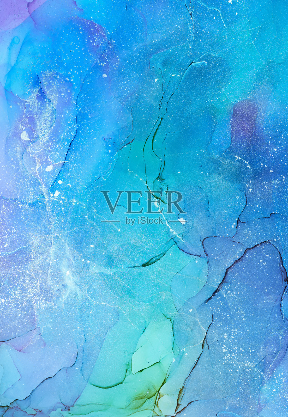 酒精油墨颜色半透明。抽象的彩色大理石纹理背景。设计包装纸、墙纸。混合丙烯酸涂料。现代流体艺术。酒精墨水模式照片摄影图片