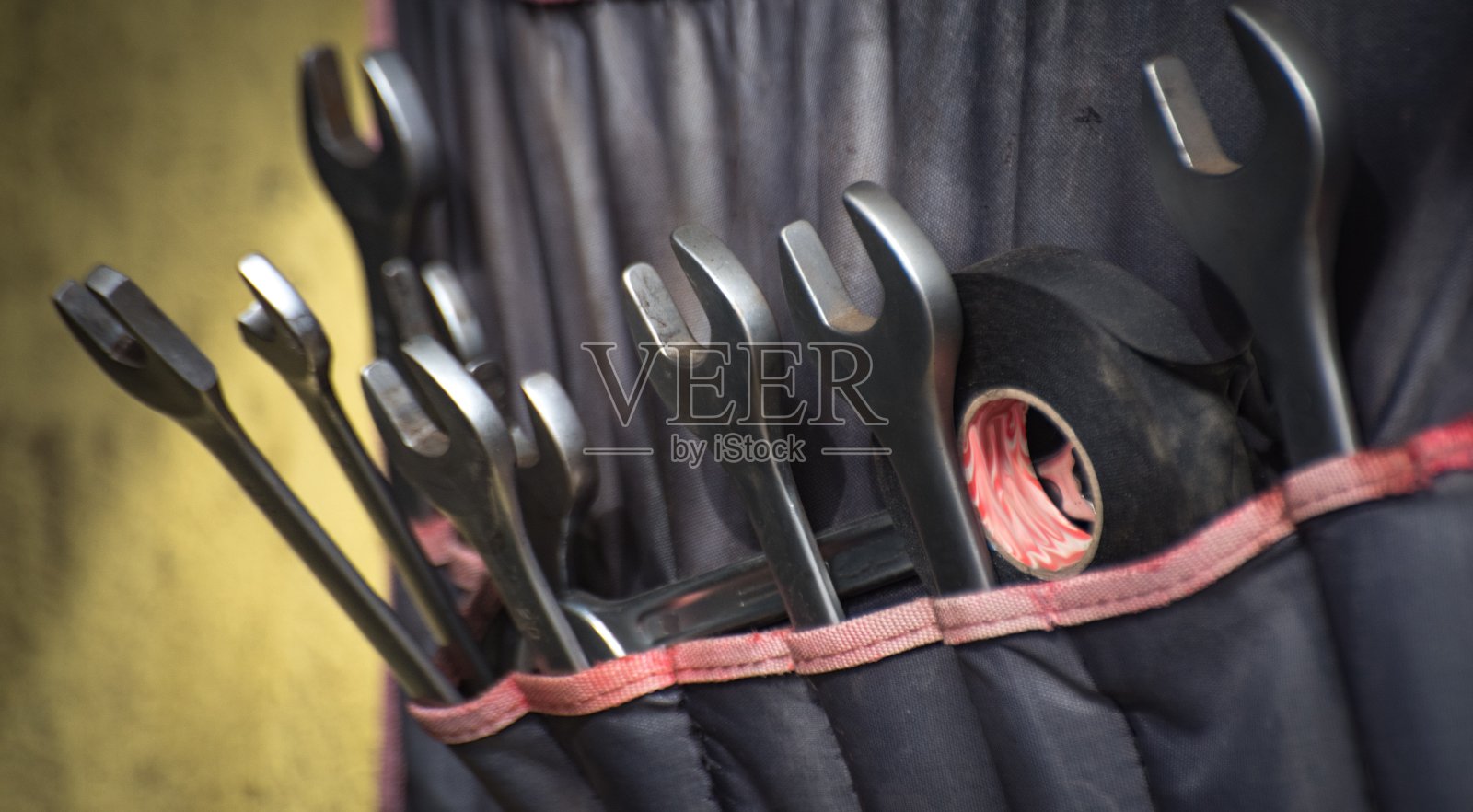 一套操作扳手照片摄影图片