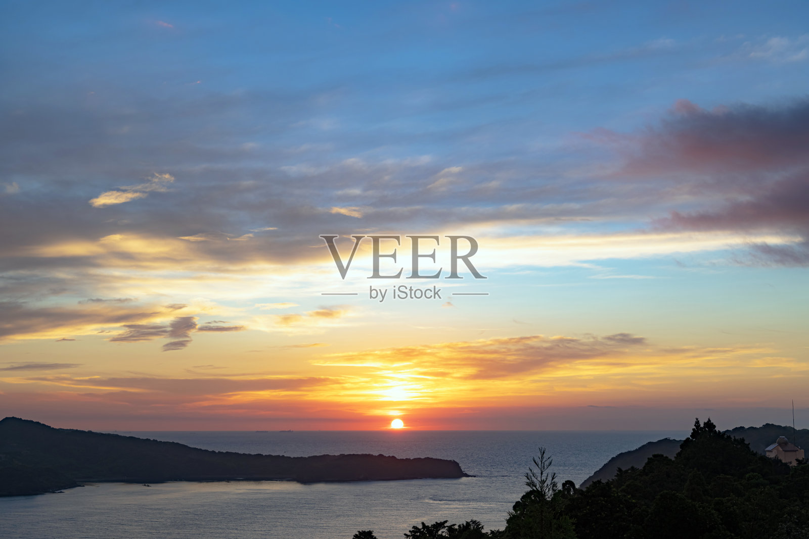 早晨的光芒照片摄影图片