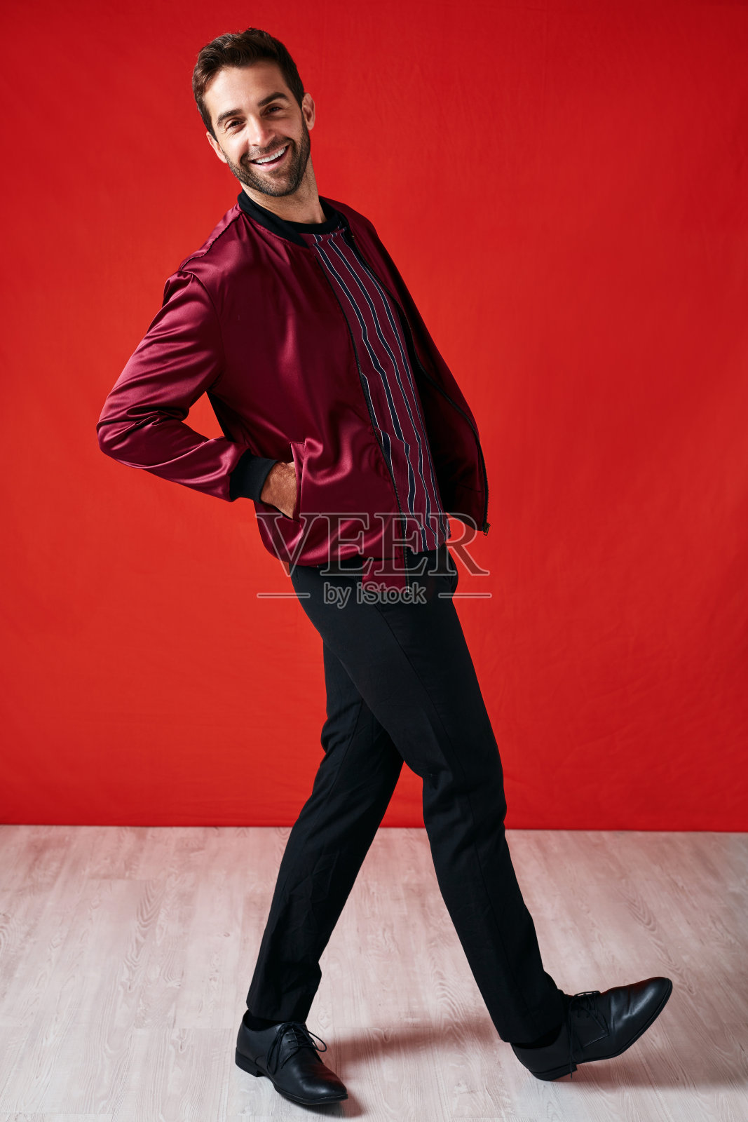 这是时尚达人的时髦装扮照片摄影图片