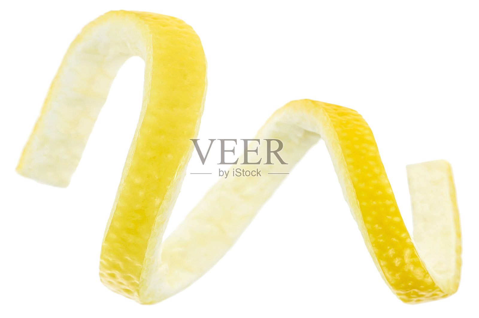 柠檬皮孤立在白色背景上。柑橘皮。照片摄影图片