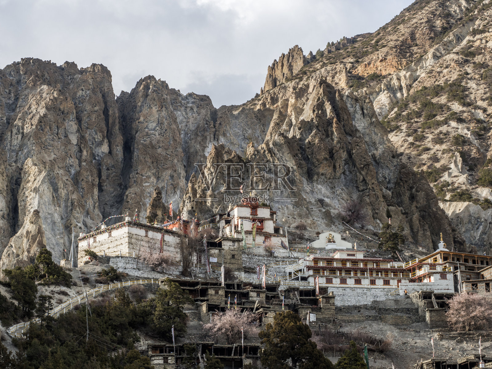 佛教寺庙在Bhakra, Manang照片摄影图片