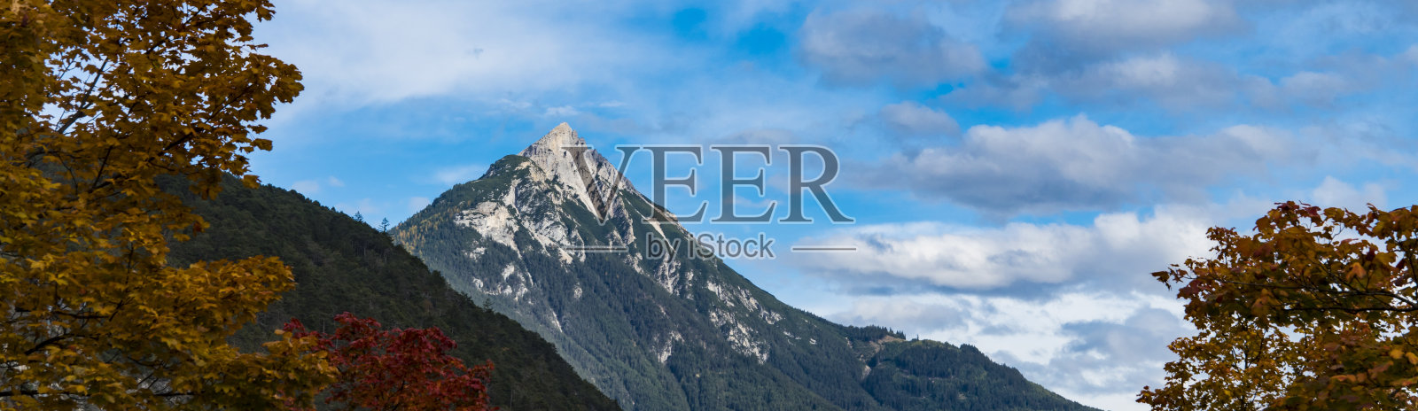 米尔欧和伊姆斯特之间的山脉。奥地利照片摄影图片