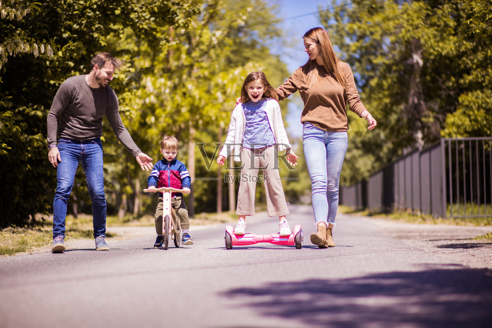 每一天都是为新事物而创造的。照片摄影图片