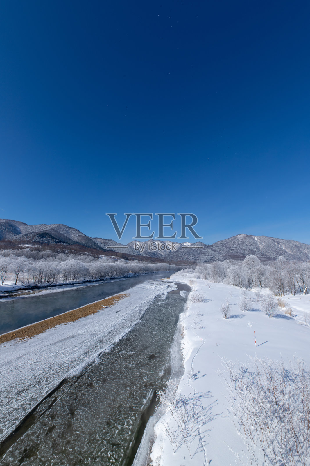 北海道冬季景观，富兰野雾凇照片摄影图片