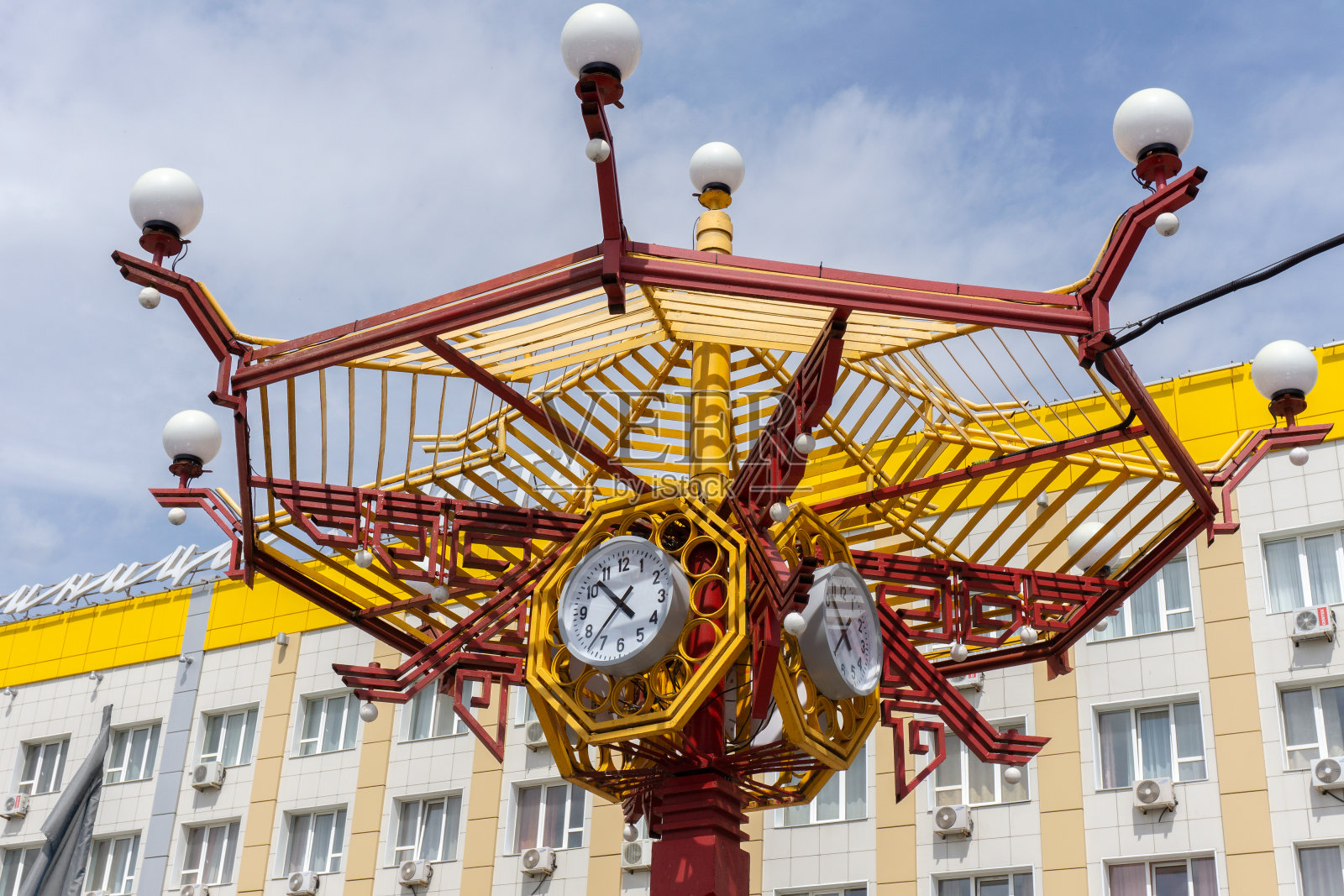 埃利斯塔酒店附近漂亮的钟照片摄影图片