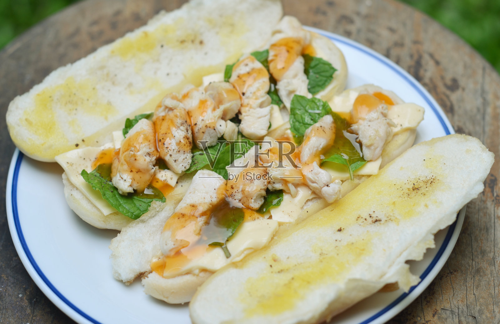 烤鸡三明治特写照片摄影图片