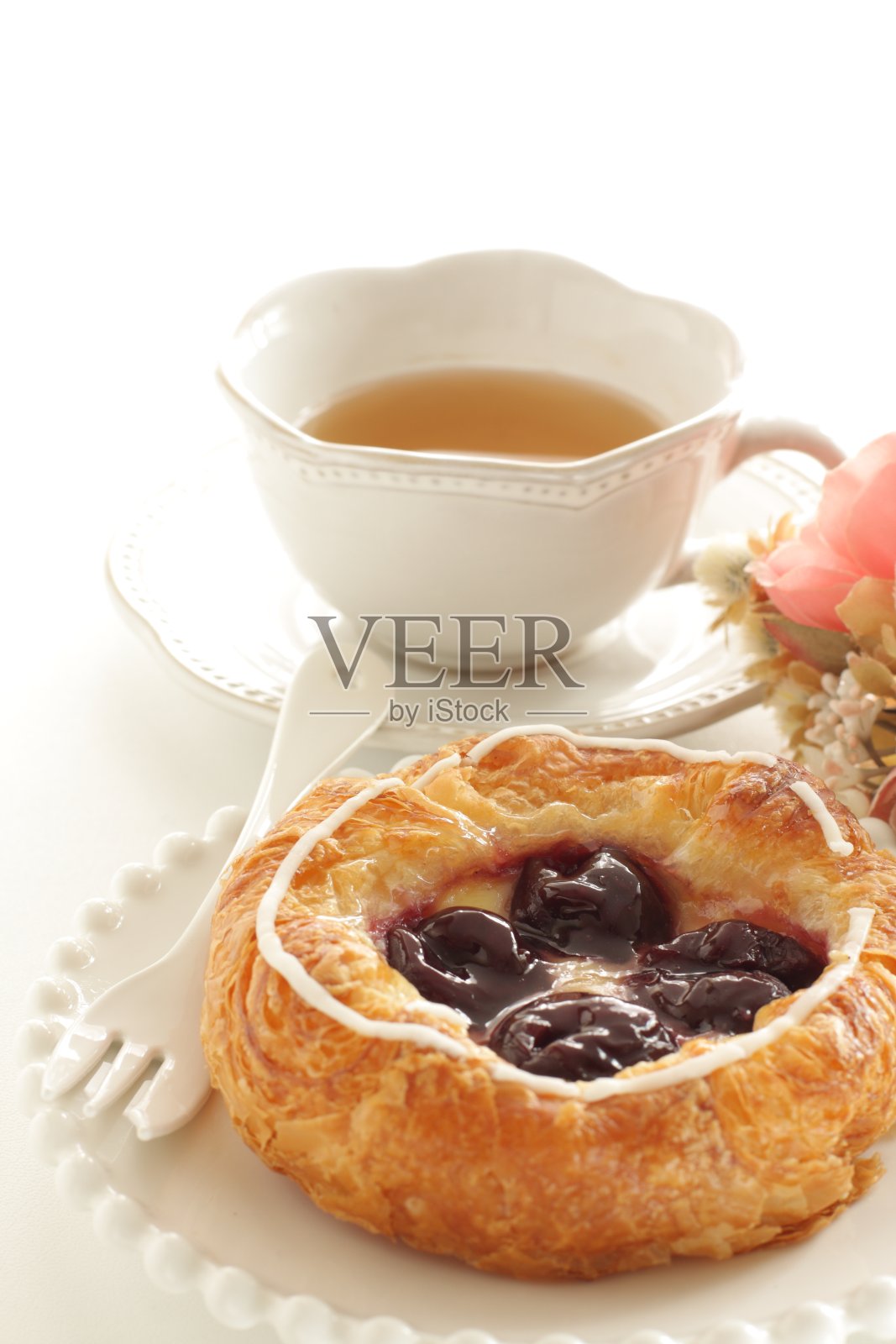 自制丹麦樱桃酥早餐照片摄影图片