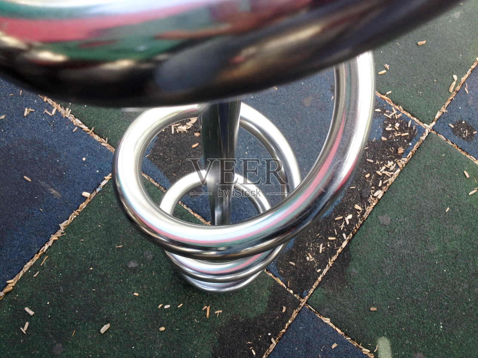 现代艺术螺旋不锈钢铬背景照片摄影图片