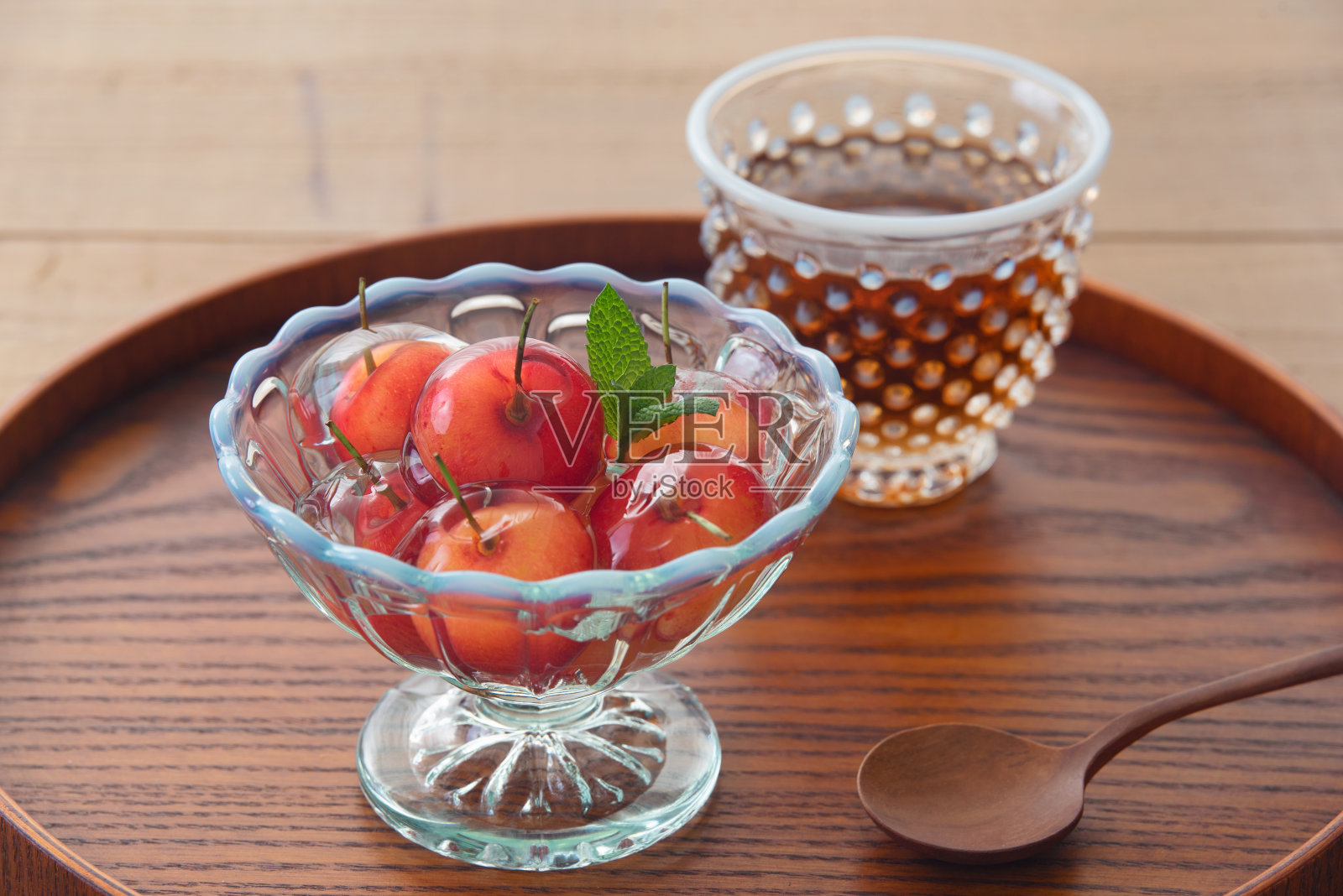 美味的樱桃果冻照片摄影图片