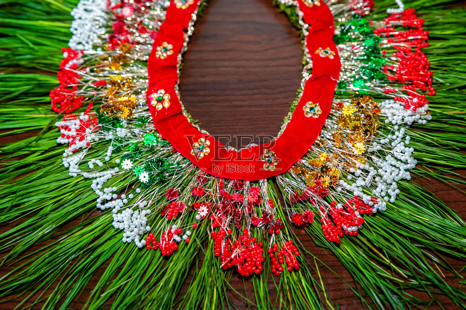 用百慕大草制成的印度教婚礼花环，杜波照片摄影图片