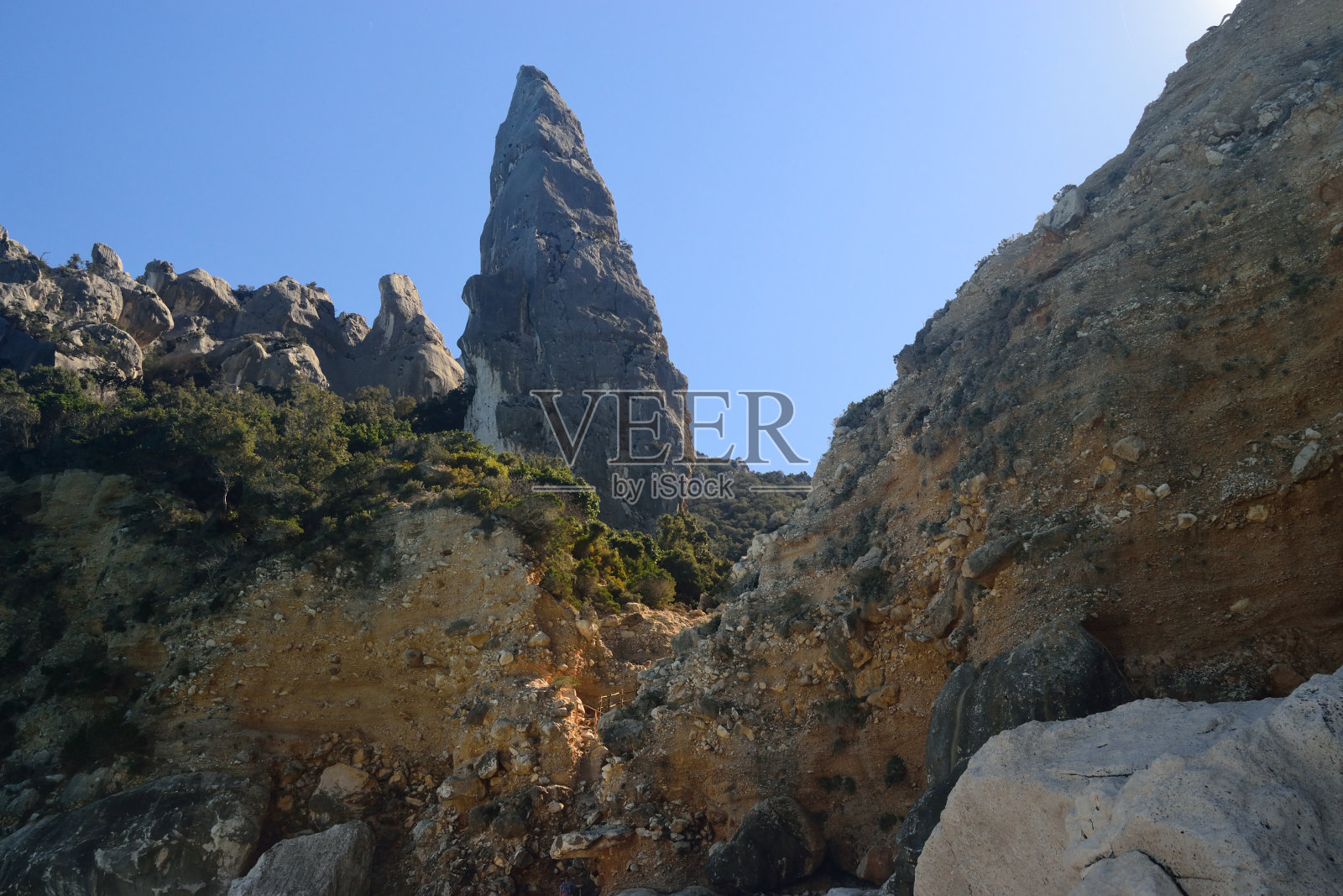 蓬卡罗迪也被称为阿古利亚的观点照片摄影图片