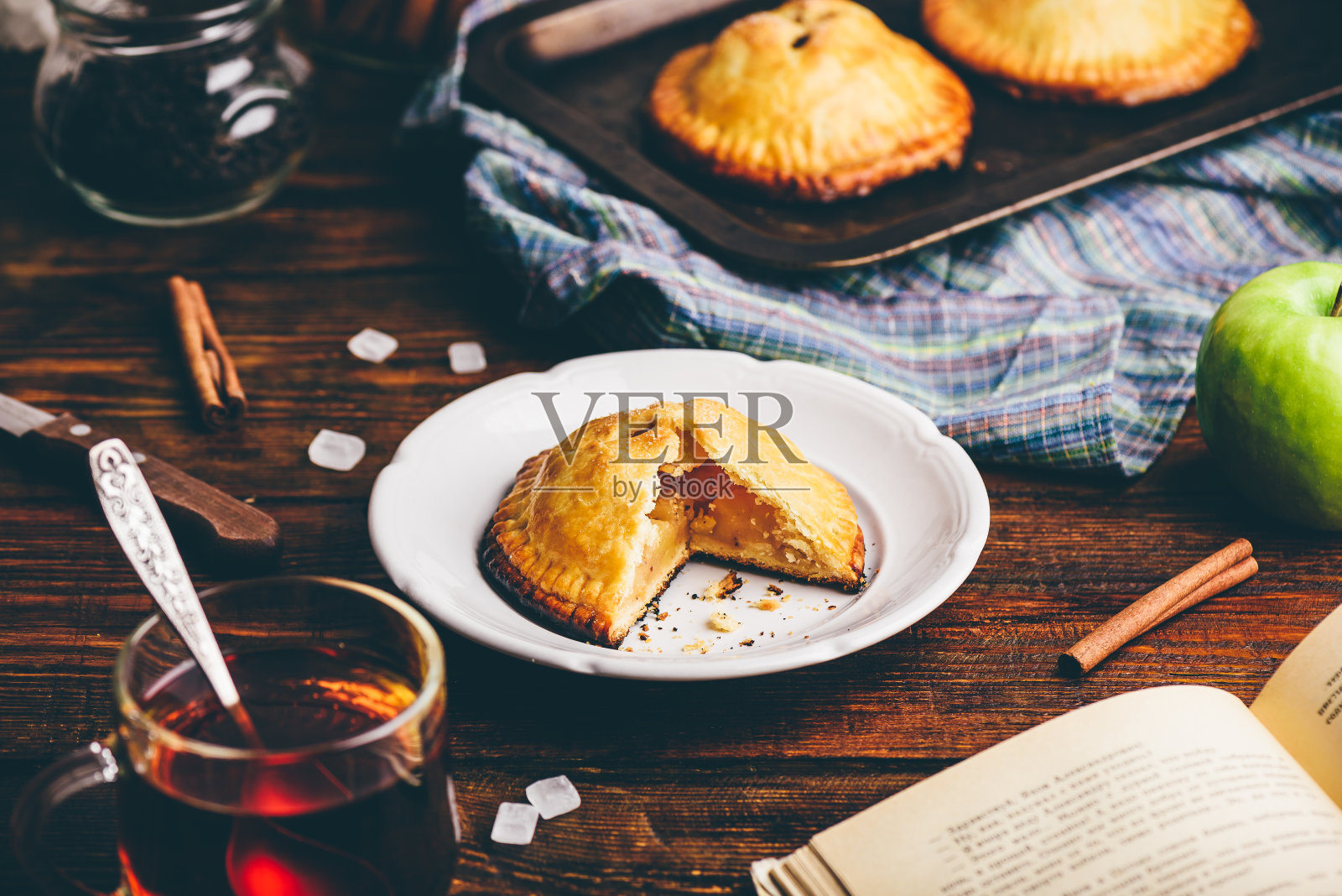 自制苹果迷你派照片摄影图片