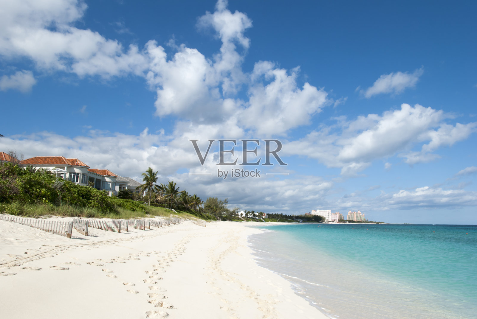 天堂岛空旷的海滩海岸线照片摄影图片