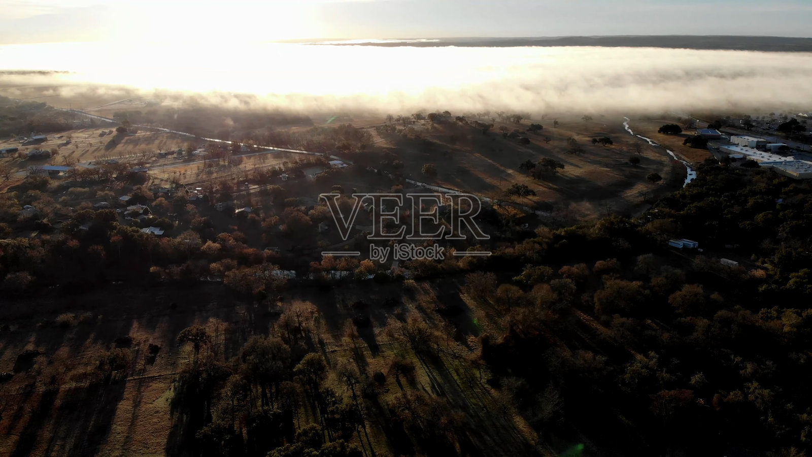 美丽的日出和云海照片摄影图片