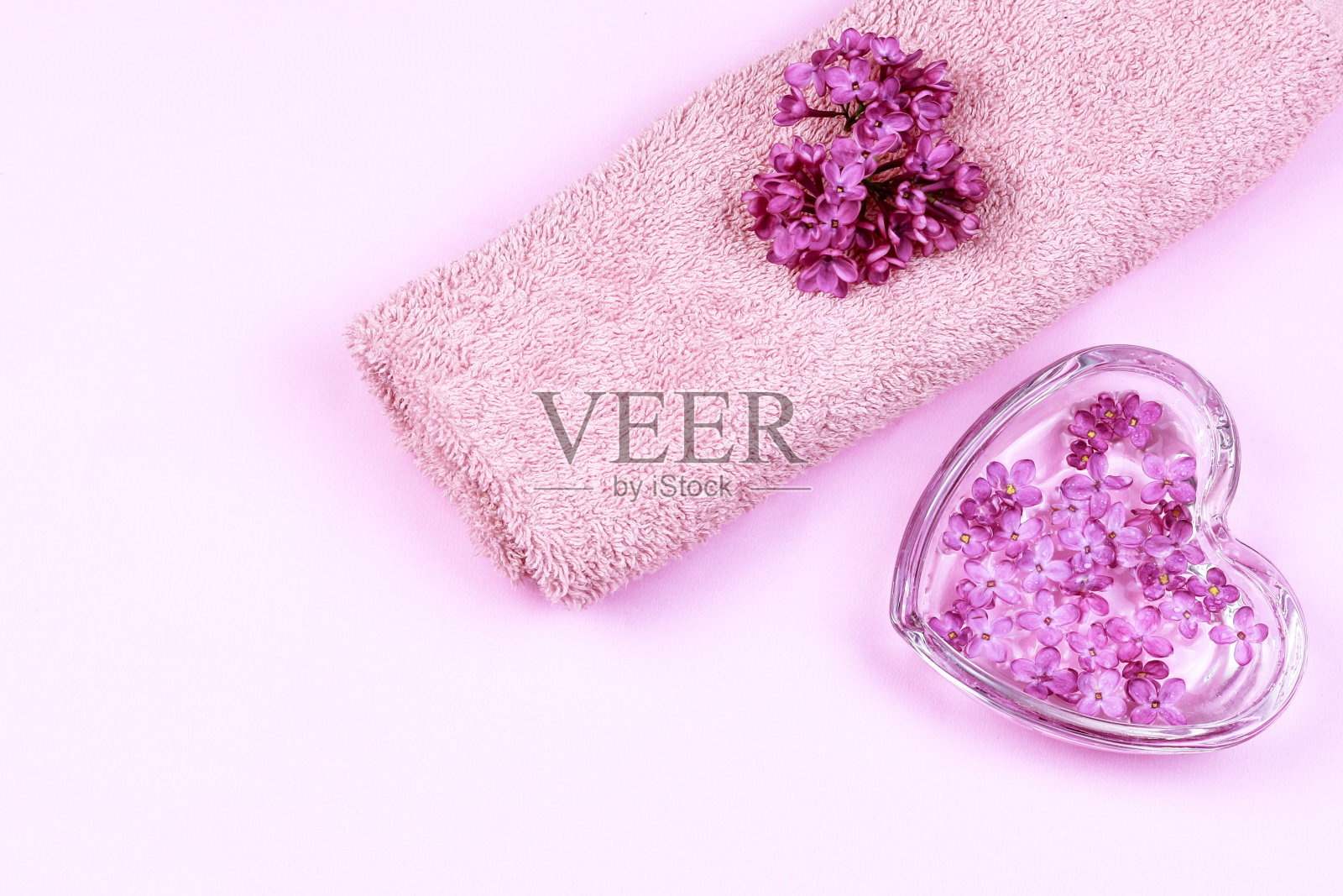 美丽的温泉构成平板lay。照片摄影图片