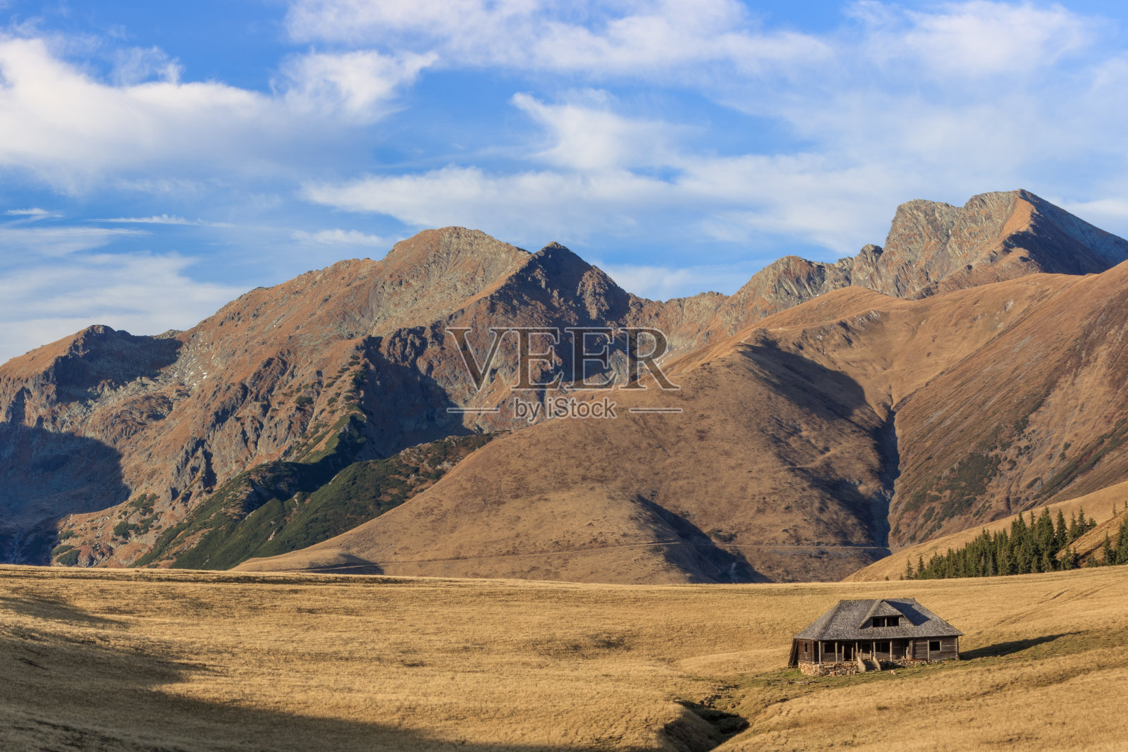 罗马尼亚的弗格拉什山脉照片摄影图片