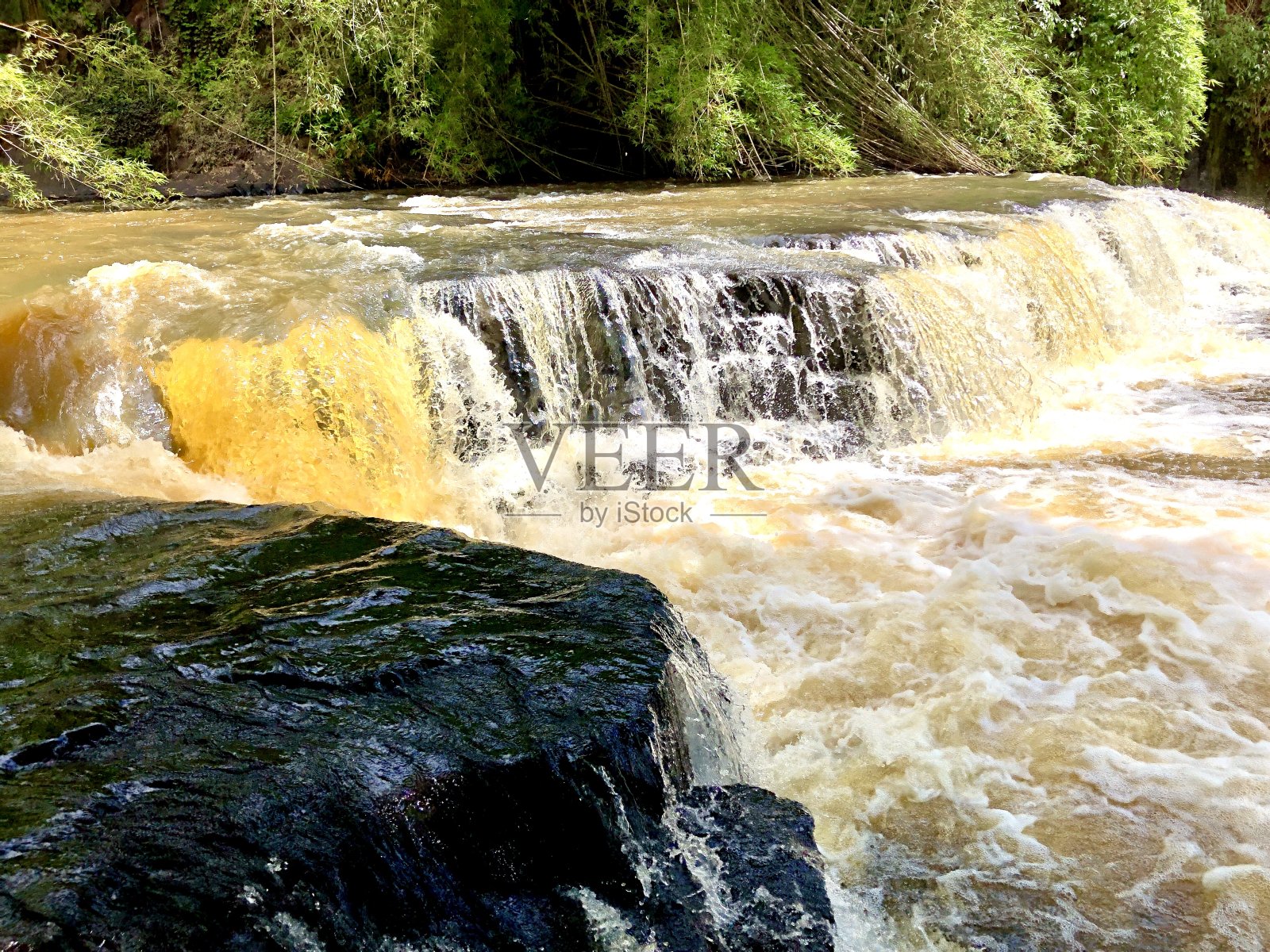 自来水照片摄影图片