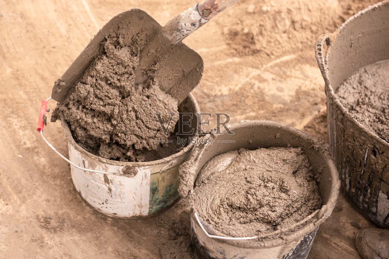 梅森搅拌水泥砂浆以浇筑混凝土找平层照片摄影图片