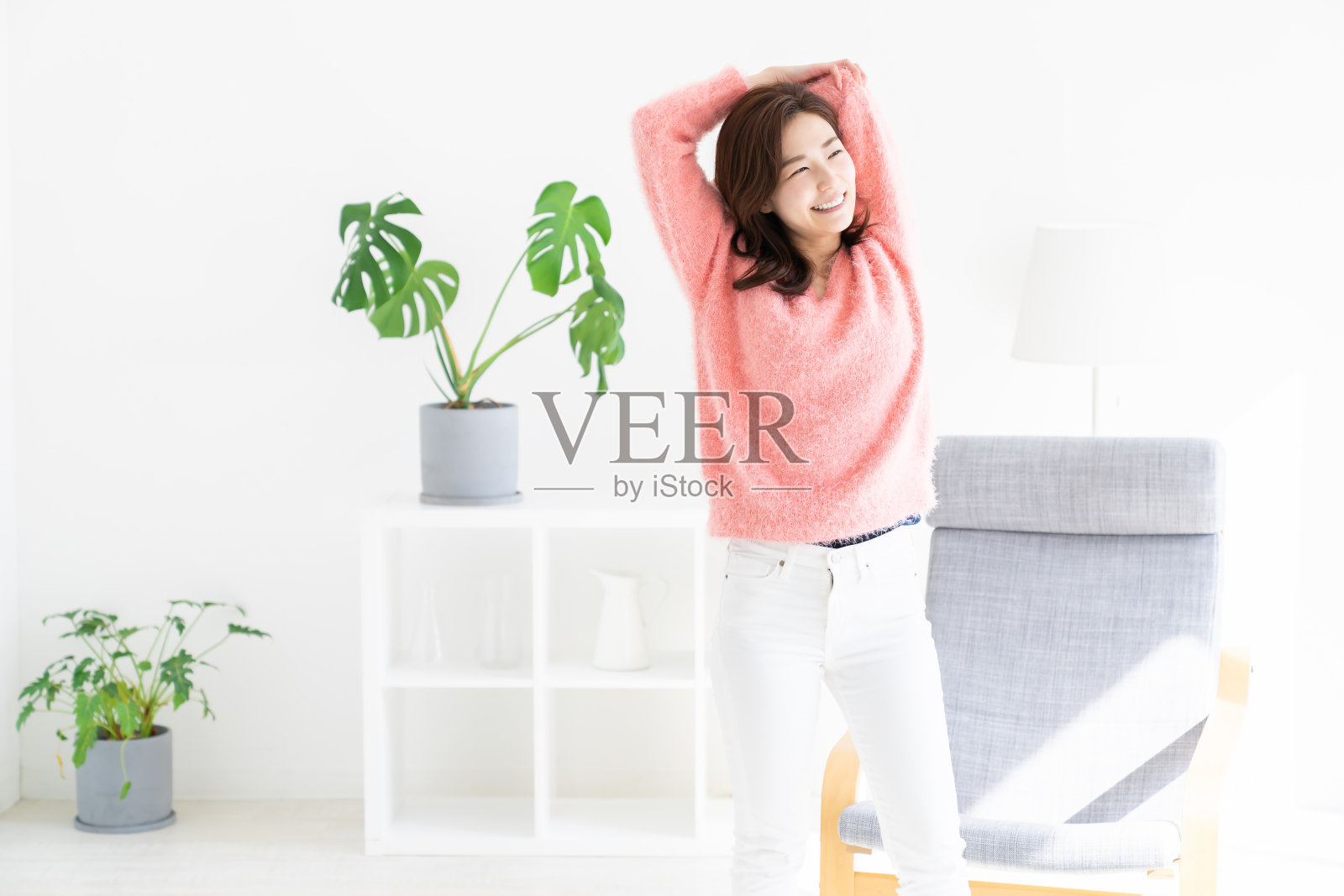 亚洲女人放松照片摄影图片