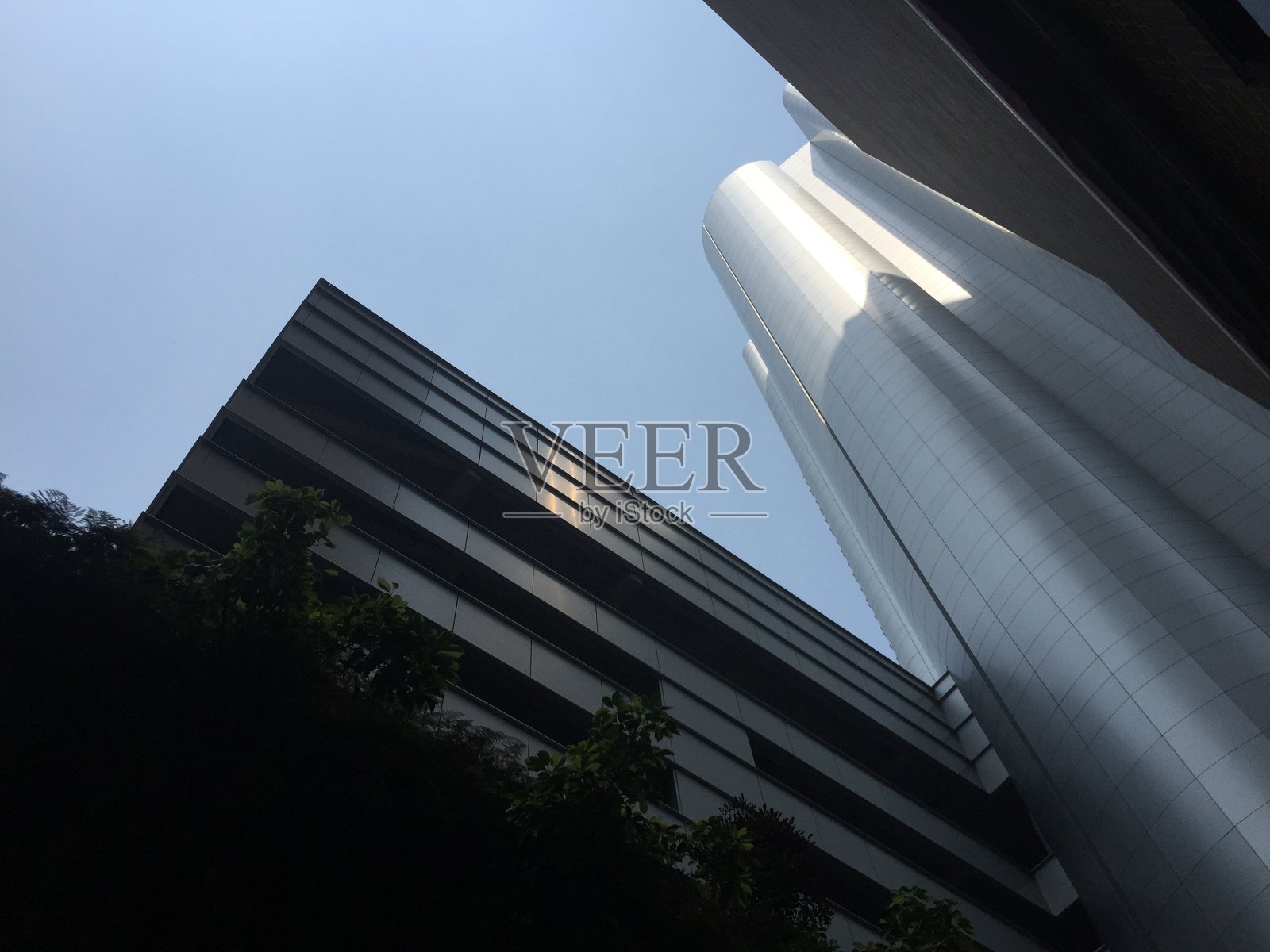 加拉加斯的未来主义金属立面建筑照片摄影图片