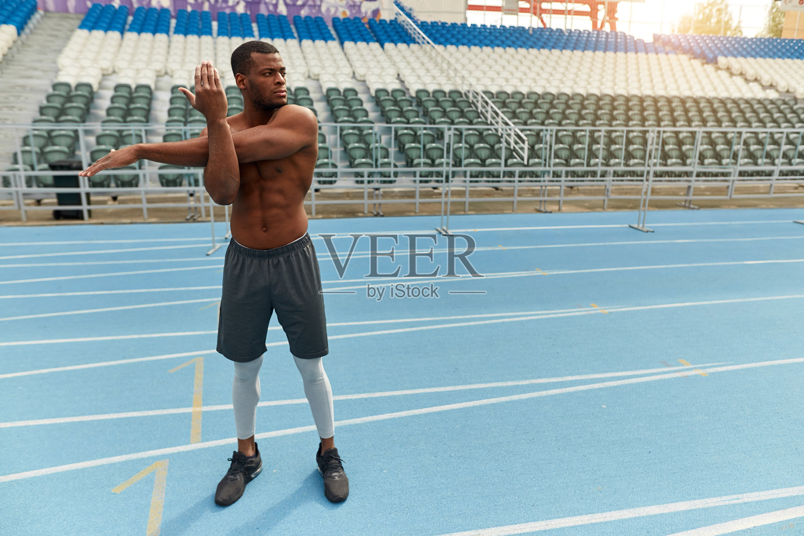 一个非洲人在准备训练照片摄影图片