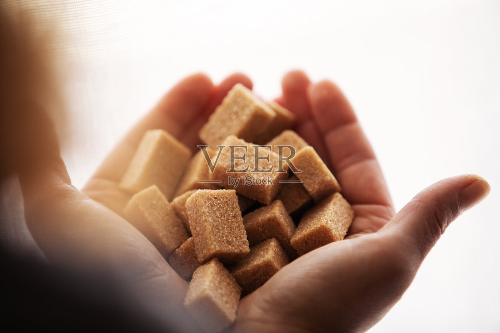 持有红糖照片摄影图片