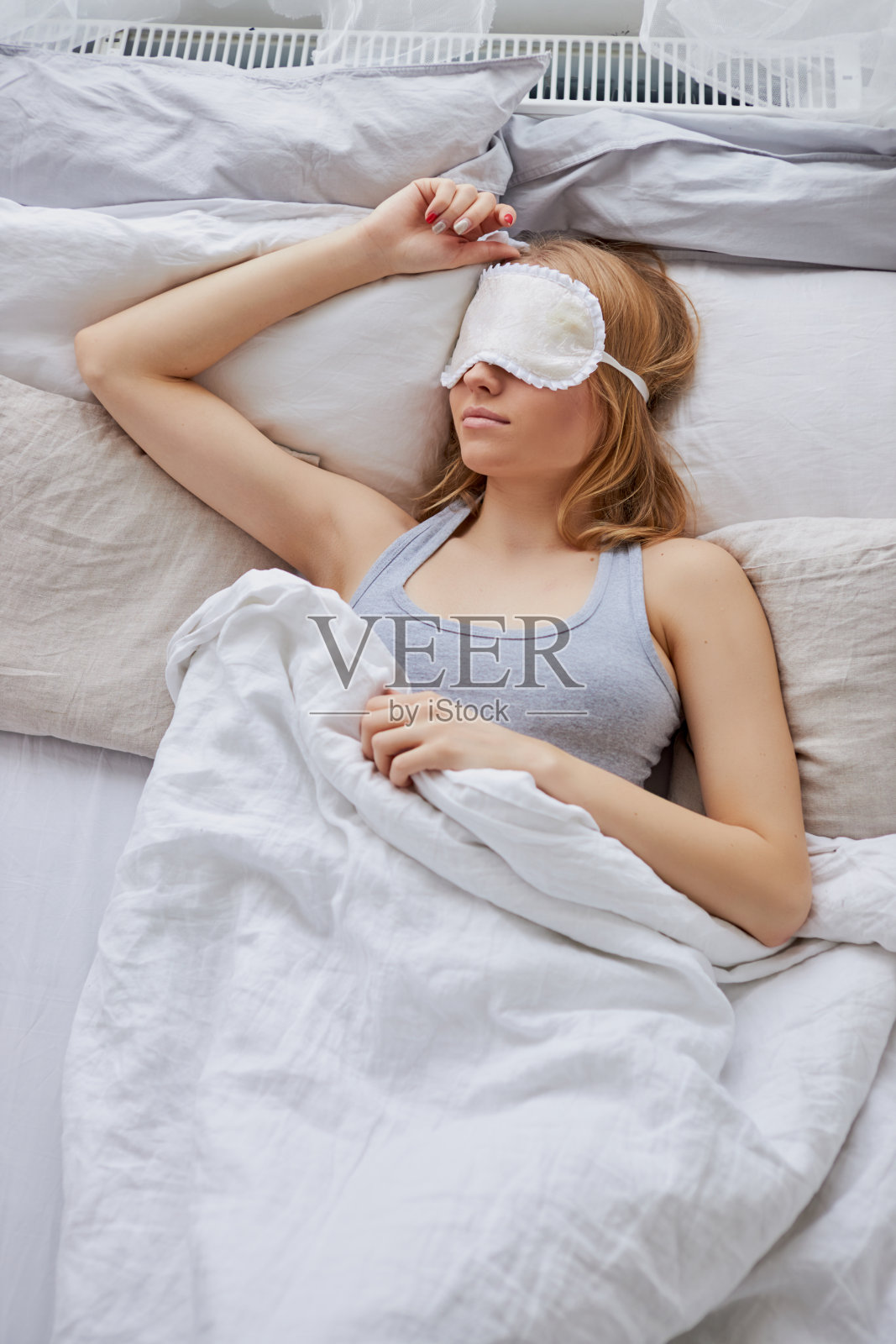 可爱的白人女士在睡觉照片摄影图片