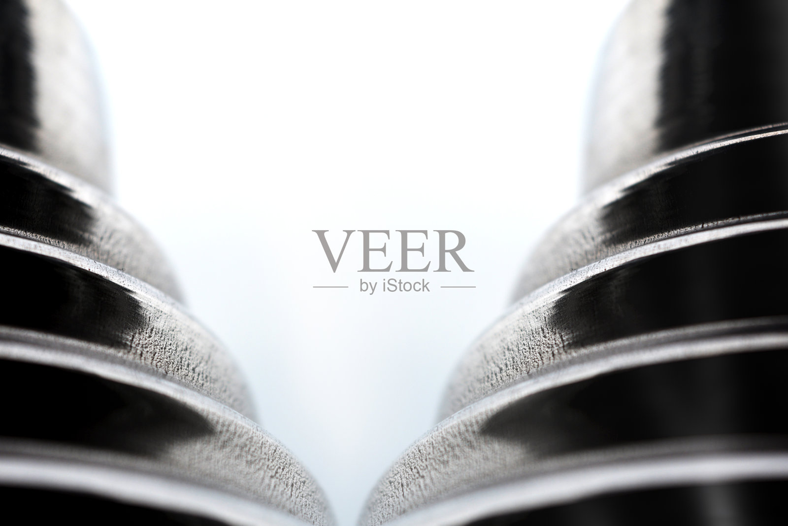 金属金字塔照片摄影图片