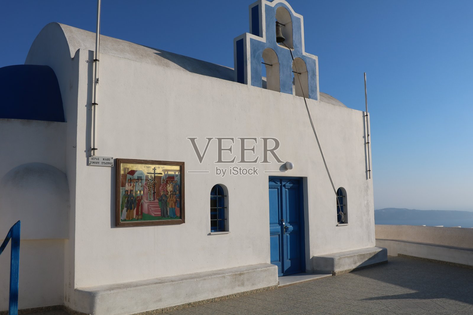 希腊圣托里尼岛伊梅洛维格利的白色别墅全景照片摄影图片