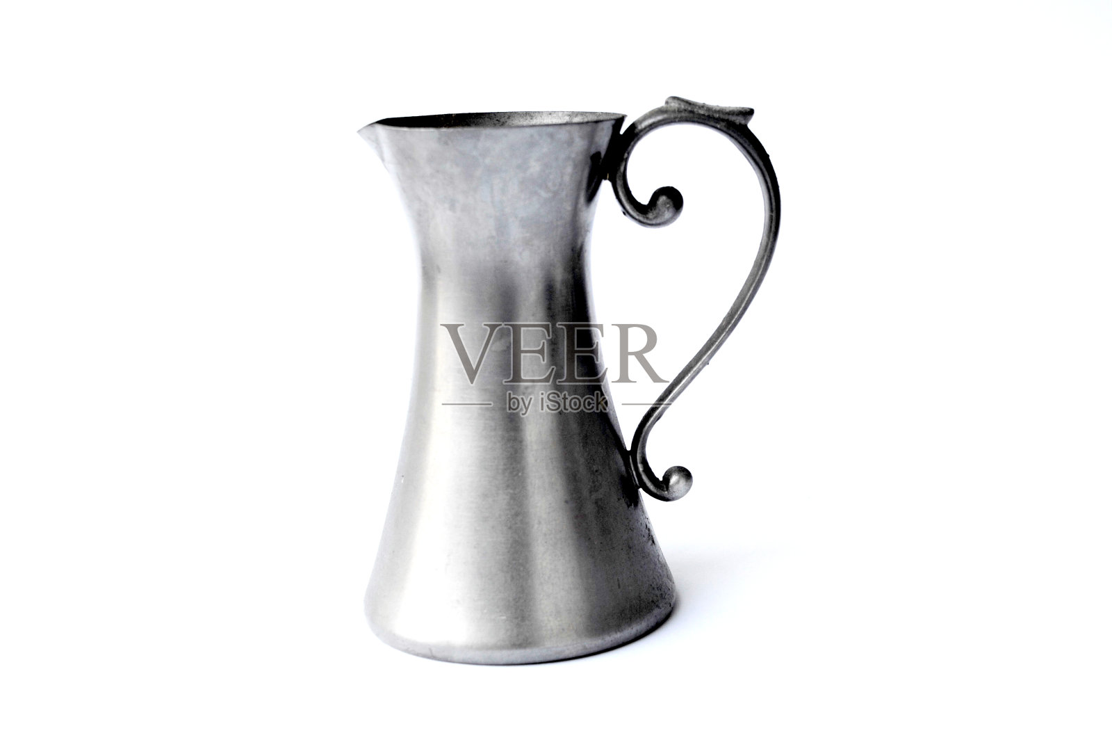 白金属水船照片摄影图片