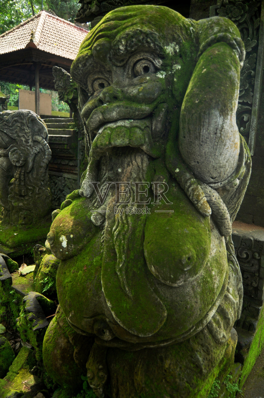 艺术雕刻和雕刻古神和印度雕像巴厘风格的雕刻古神天使神在巴厘岛，印度尼西亚照片摄影图片