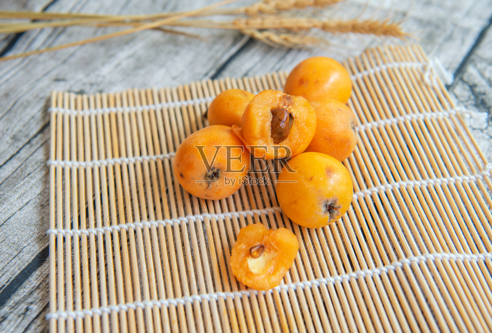 新鲜水果枇杷照片摄影图片