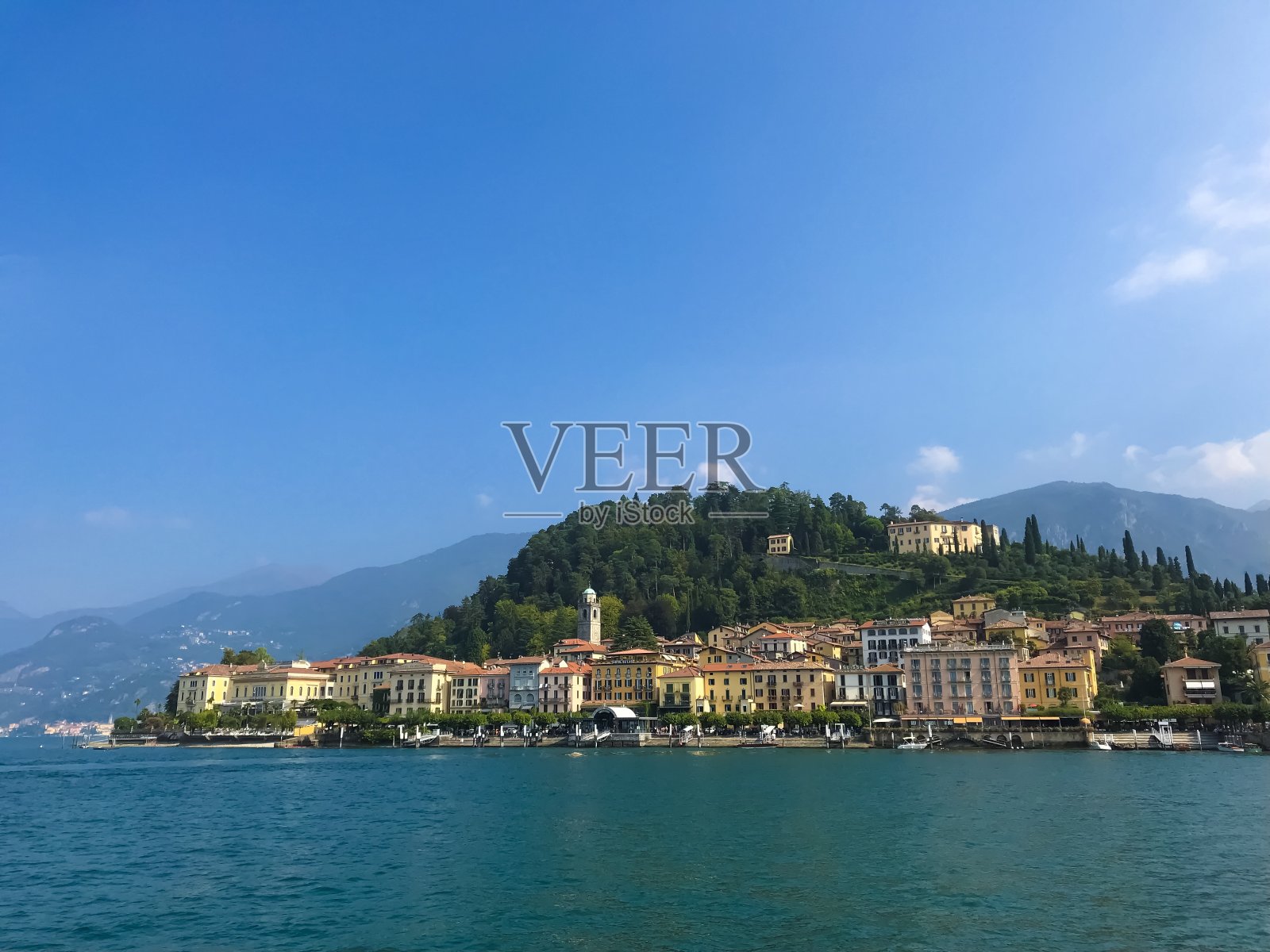 科莫湖畔风景如画的贝拉吉奥照片摄影图片