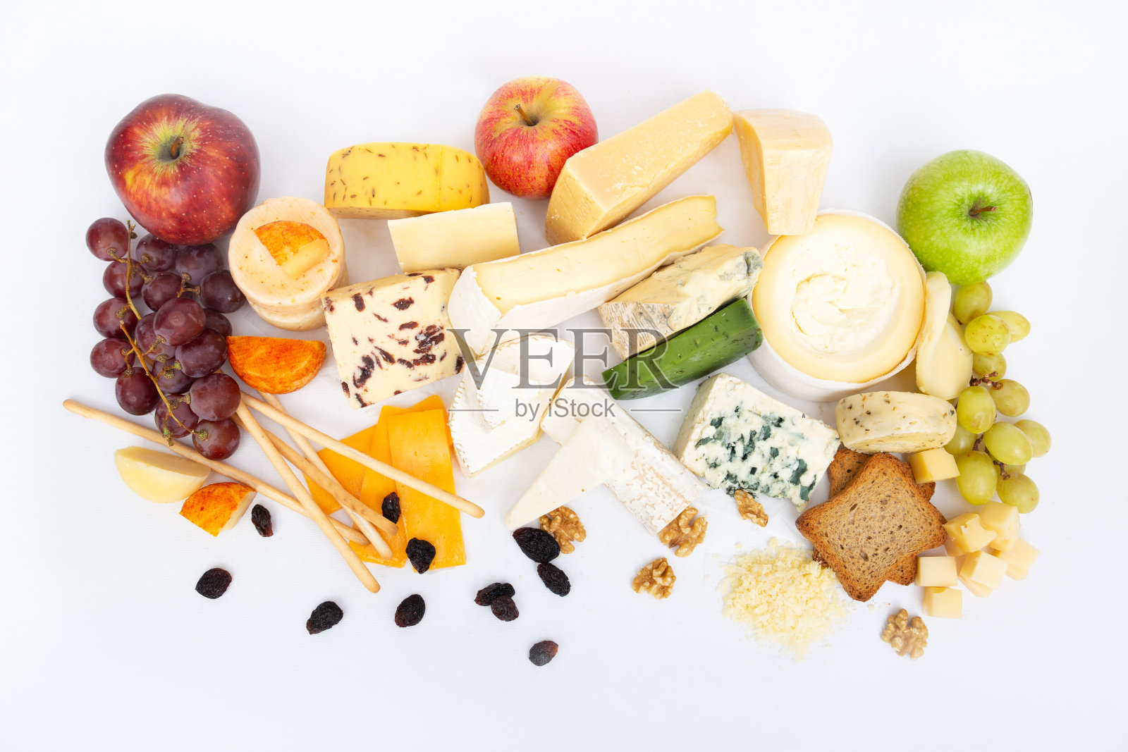 各种各样的奶酪，水果，坚果和烤面包照片摄影图片