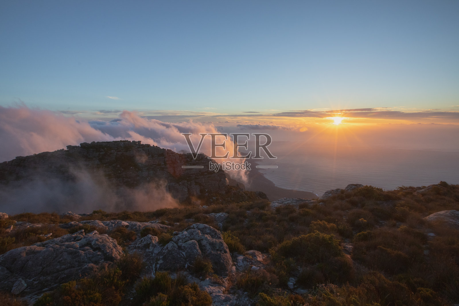 开普敦——南非的首都。桌山照片摄影图片