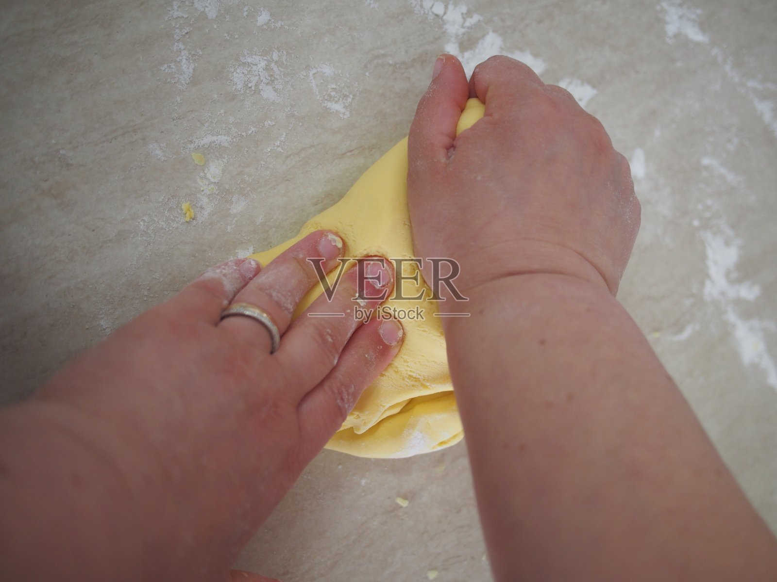 意大利饺子和自制饺子照片摄影图片