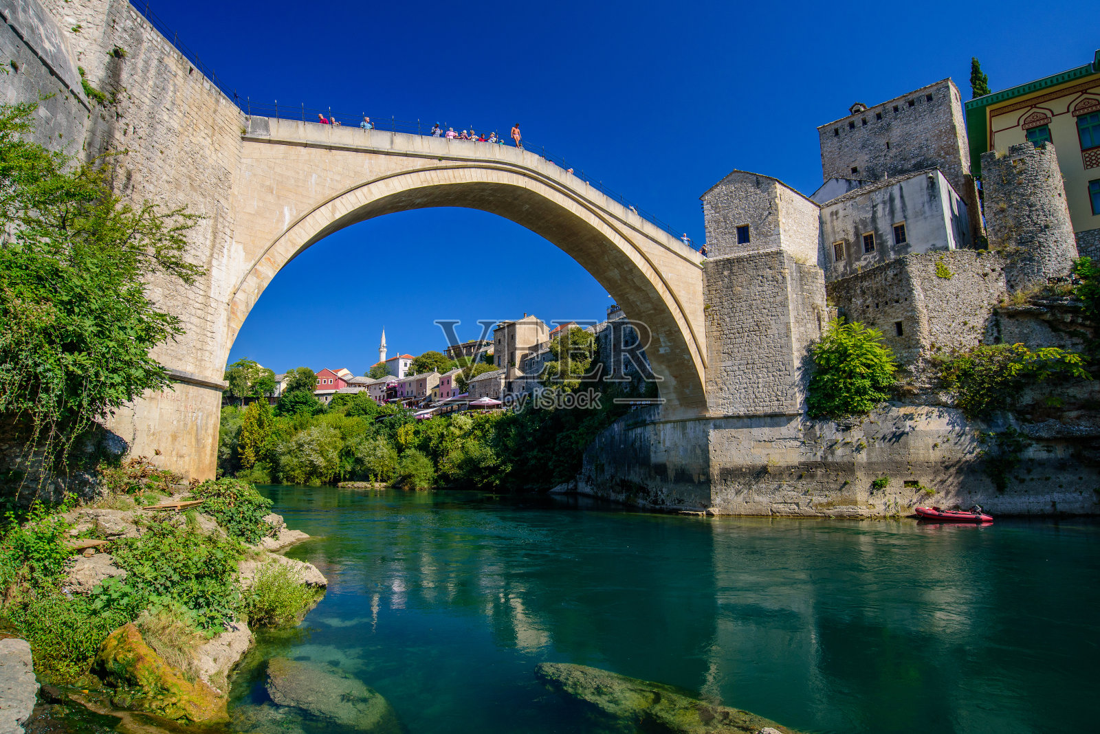 莫斯塔尔桥，波斯尼亚和黑塞哥维那莫斯塔尔的奥斯曼帝国大桥照片摄影图片