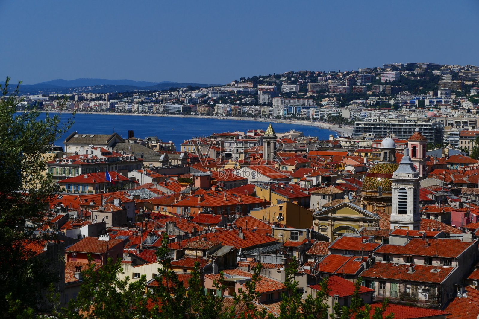 从城堡的山上看老城，不错照片摄影图片