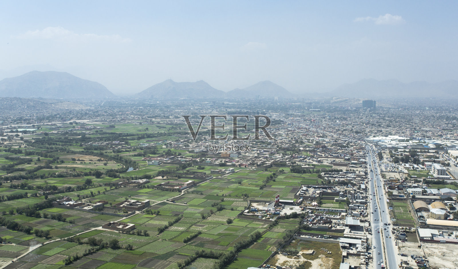 阿富汗喀布尔东部美丽的绿色农业景观照片摄影图片