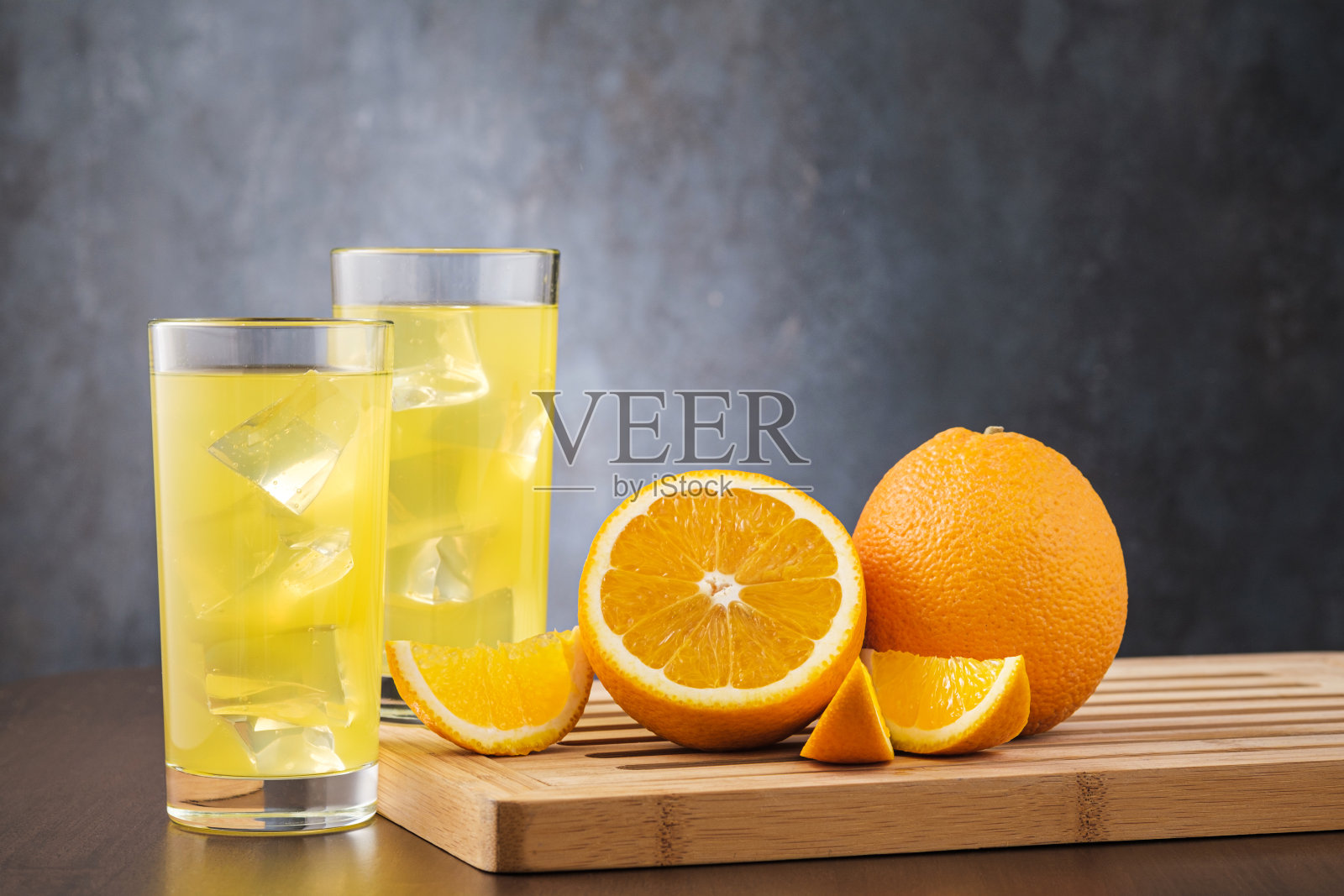 两杯橙汁和文本复制空间照片摄影图片