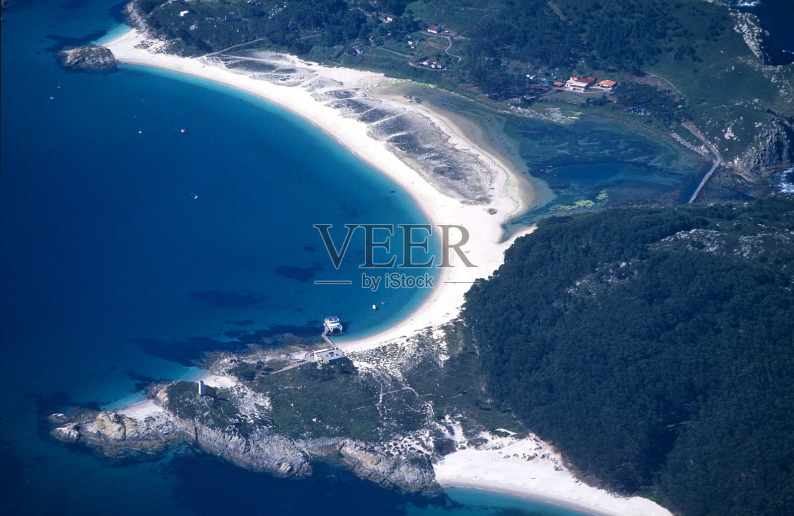 航拍的海滩罗达斯在西群岛在维戈加利西亚西班牙照片摄影图片