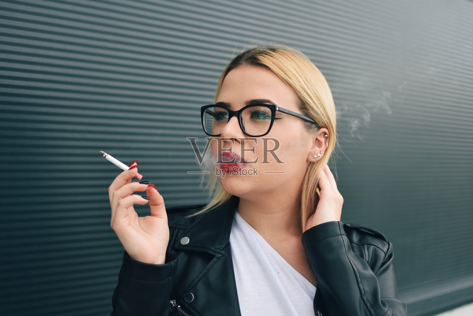 时尚漂亮的女人照片摄影图片