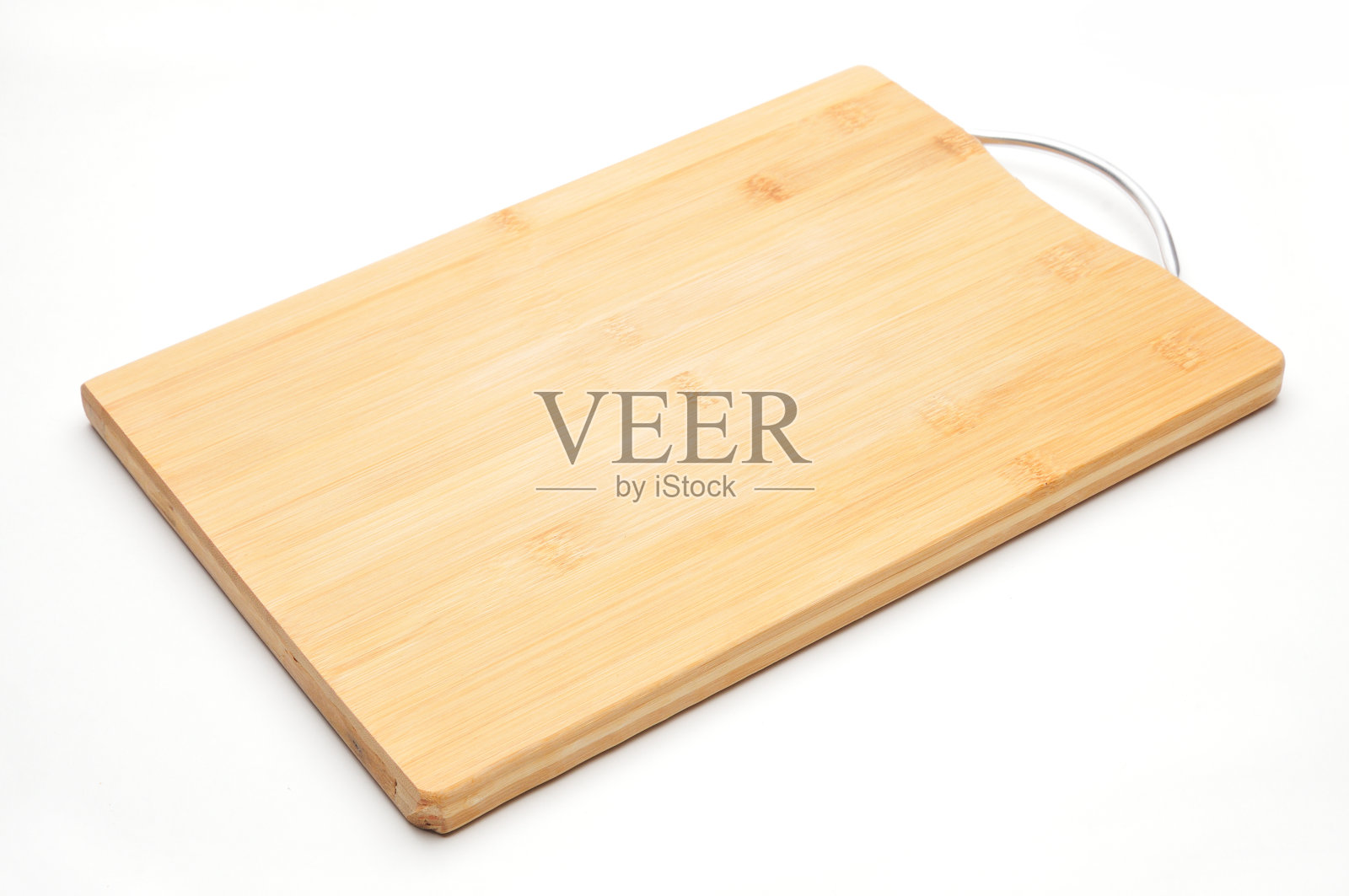 木板用于切割蔬菜，水果，肉类在白色背景上照片摄影图片