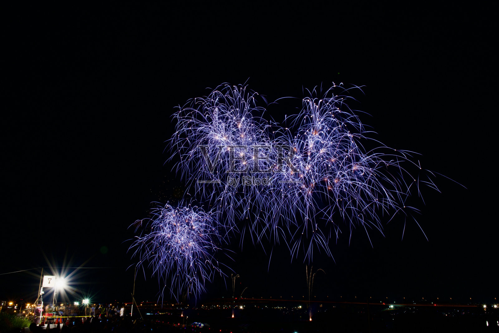 足立(日本)焰火。照片摄影图片