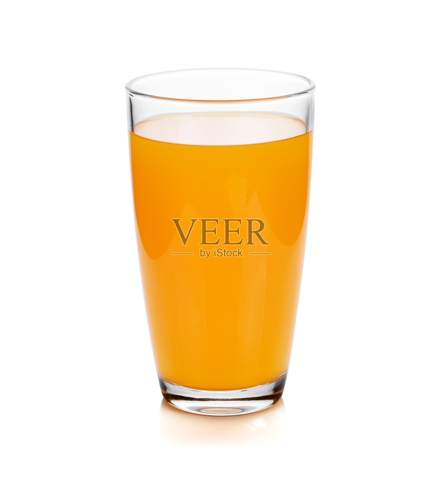 满杯橙汁，背景是白色照片摄影图片