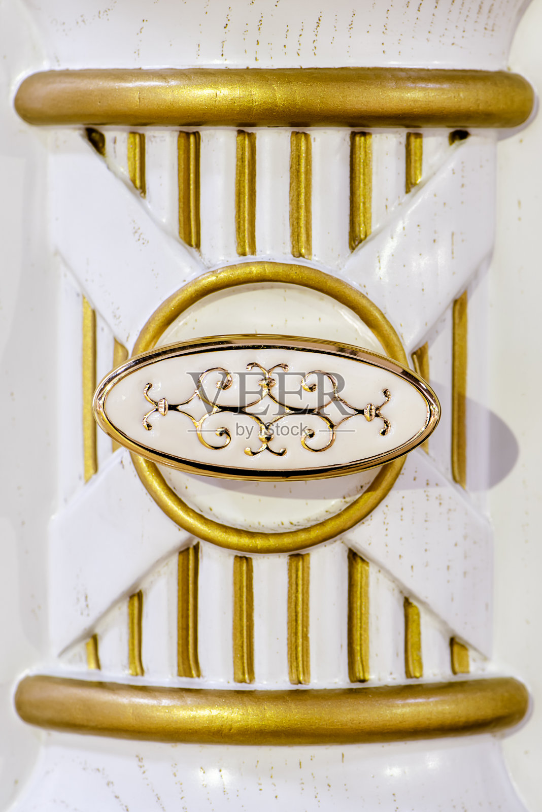 经典风格的厨房家具碎片。照片摄影图片