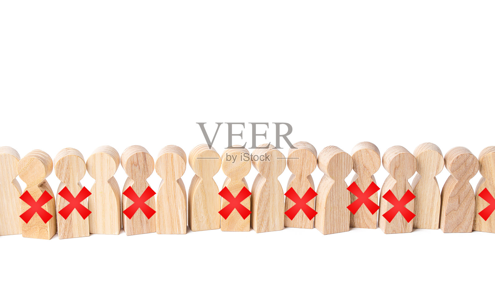 一排写着红色x的人失去了工作和大量的员工裁员。裁员以维持业务。封锁危机的深远后果。因传染病隔离而裁员。照片摄影图片