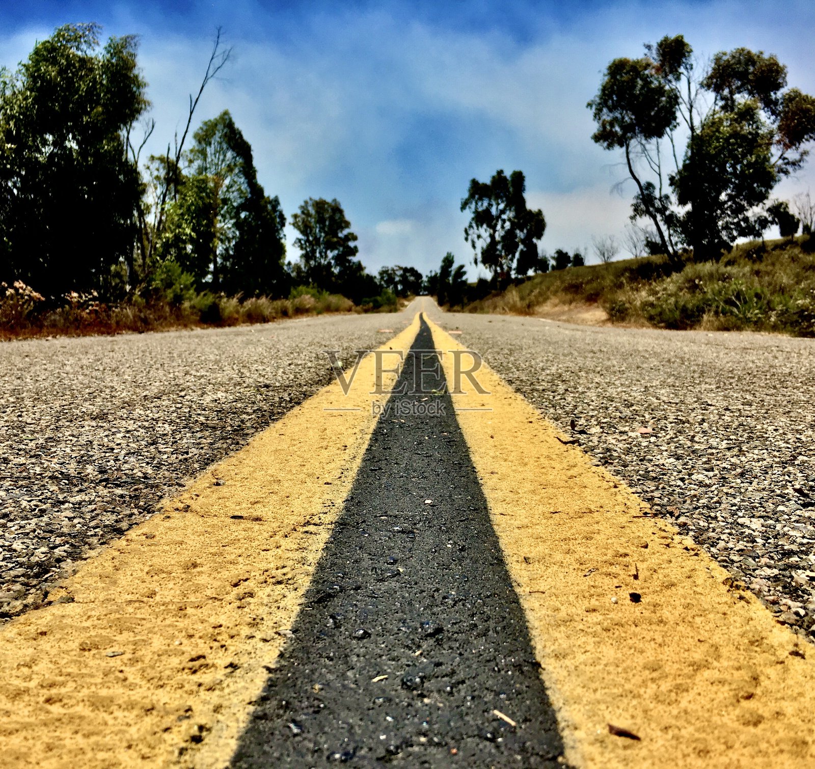 双黄线递减透视照片摄影图片