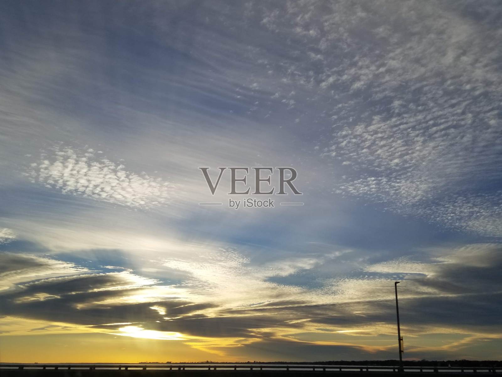 天空+桥照片摄影图片